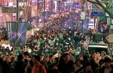 크리스마스 이브에 명동 간다? 인파 1위는 홍대 앞