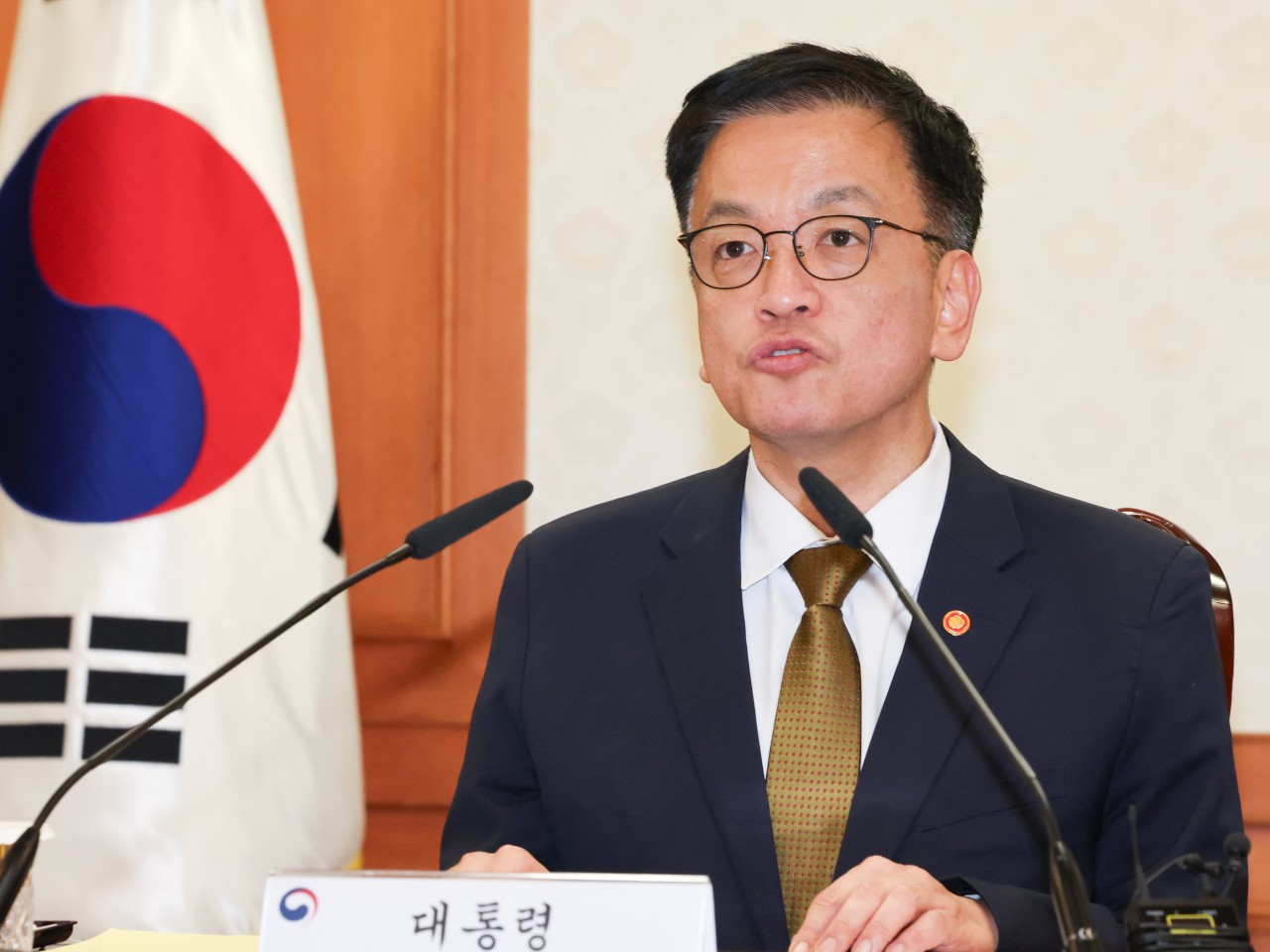 최상목 대통령 권한대행, 여·야 정치권과 국정협의회에 통합의 시금석 놓아 당부