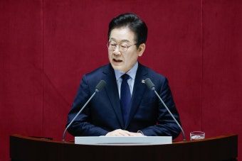 李 “노동시간 연장·노동착취, 국제사회서 생존 어려워”