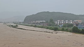충남 ‘물폭탄’에 대피·휴교 이어져… 오늘도 최대 180㎜ 더 쏟아진다