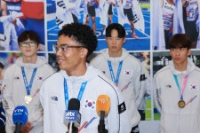 韓 계주 첫 금메달 주인공… ‘태양의 후예’ 아역이었다