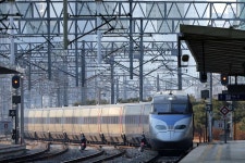 구로역 사망·KTX-산천 탈선 사고에 과징금… 코레일 15억원 제재