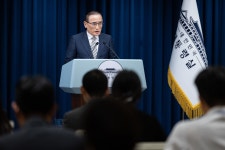 관세협상에 갈린 與… “對美강경발언, 레버리지 안돼”