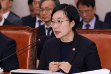 한성숙, 2차관 내정설에 “들은 바 없다…소상공인 전문가 와야”