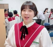 서인영, 교회 성가대 활동 근황… 확 달라진 분위기