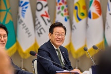 李대통령, 수능 앞두고 수험생에 응원 메시지 “행운이 함께 하길”
