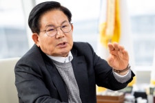 [인터뷰] 박강수 마포구청장 “유수지 개발 1兆 가치, 시민 품으로 넘길 것”