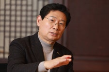 [인터뷰] 이상일 용인시장 “새만금을 태양광으로 덮어도 전력 부족… 정부, 분명한 메시지 내야”