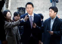 ‘명태균 첫 재판’ 오세훈 “신속한 수사 촉구했더니 선거·재판이 겹쳐