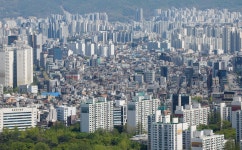 비거주 1주택자 규제 초읽기… “집값 떨어진다” vs “전셋값 더 올라”
