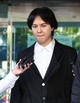 ‘102일 무단이탈’ 송민호 재복무한다…병무청 “절차 검토 중”