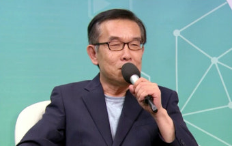 예순여섯 신사, 스물 숙녀에 일격