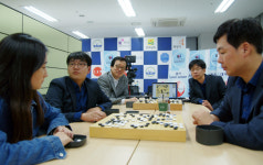 풀세트 접전, 61세 노장이 결정했다 