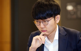 신진서, LG배 우승… 2000년대생 첫 메이저 제패