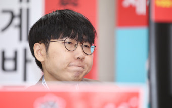 신진서, 탕웨이싱 제압… 농심배 첫승