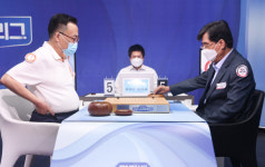 유창혁 9단과 서봉수 9단의 71번째 만남