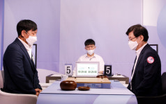 이지현 고양이 목에 방울을 제가 달았습니다