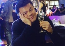 박진영, 트와이스 1위 싹쓸이에 신났네