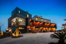 봄 제주의 향기, 제주 서귀포 펜션에서 느껴보자