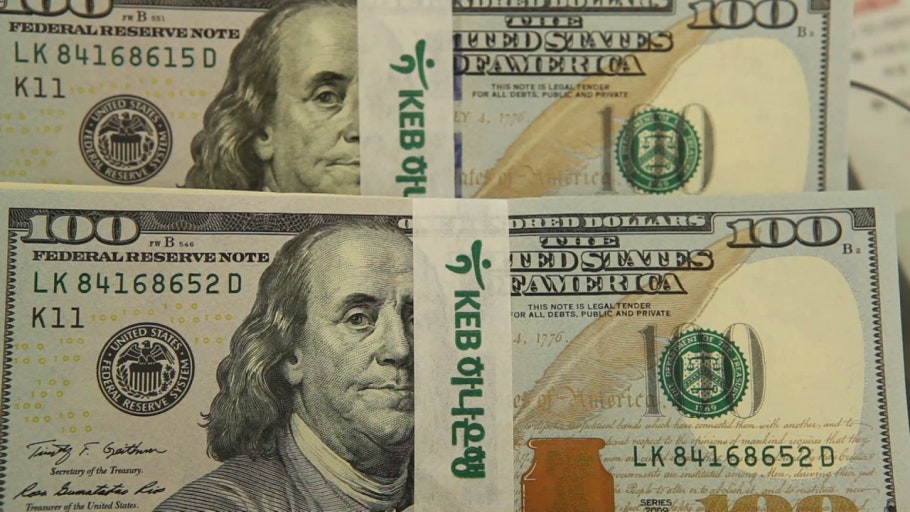 원·달러 환율 10년만에 1290원 돌파…달러 사재기 만연