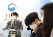 ‘추미애 시절 발탁’ 이상갑 법무부 법무실장 사의