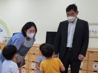 [영상] 이재용, 삼성 어린이집도 방문…아이들에 아빠 회사 어디니?