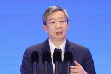 중국 인민은행 총재 현재 우리의 초점은 경제 성장