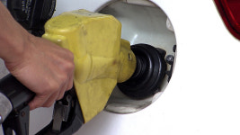 국제유가 넉 달 만에 최고치…WTI 2.1% 오른 83달러