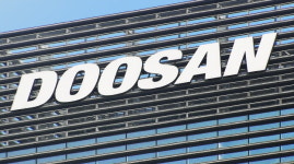 두산 SK실트론 인수설 사실무근…검토 안 해