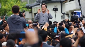 이재명 민주공화국 향해 12월 3일에도 이겼고, 지금도 내란과 싸워 이기는 중 [대선 2025]