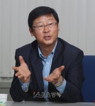 [최현길이 만난 사람] 강원FC 김원동 사장 “정치적 사퇴? 아름다운 이별로 하죠”