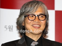 [SD포토] 임상수 감독 ‘저 칸 영화제 갑니다’