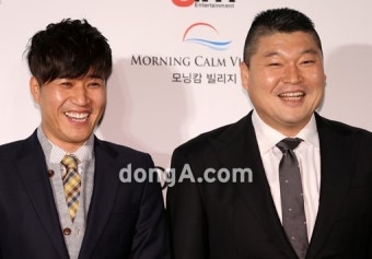 [SD포토] ‘엄태웅 결혼하객’ 김종민-강호동, 의좋은 형제