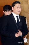 [SD포토] 故 임윤택 비보에 싸이, 침묵 속 조문