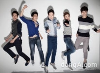 [인터뷰]  신개념 배우그룹 ‘서프라이즈’, 배우와 가수의 경계를 무너뜨리다