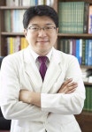 [DOCTOR’S COLUMN] 잦은 야근과 음주로 무너진 면역력 ‘베체트병’ 유발