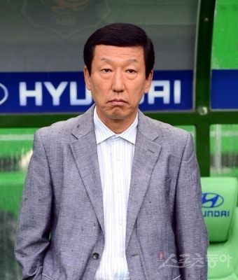 ‘K리그 명예 실추’ 전북 최강희 감독에 제재금 700만원 부과