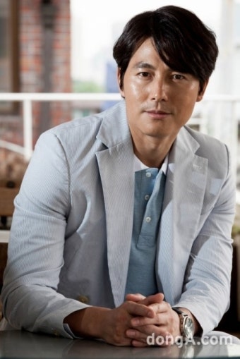 [단독] 정우성, 30대 일반인 여성과 열애 중