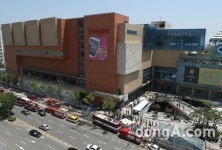 [동아포토]고양종합터미널 화재 ‘통제된 사고현장’