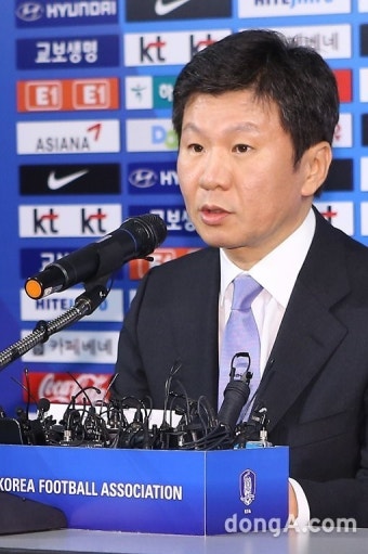 [홍명보 사퇴]정몽규 축구협회장 “대표팀 후임 사령탑, 조속히 선임”