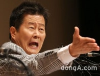 태진아 “억대 도박 아냐”…의혹 제기 매체와 나눈 대화록 공개