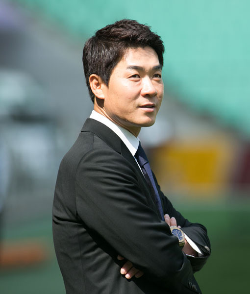 윤정환 감독, 인천 유나이티드팀 새로운 사령탑으로 선임...1부 리그 복귀 노린다