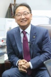 유일호 의원, 새 경제부총리에 내정…사회부총리에는 이준식 교수