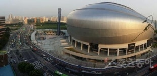 야구단은 지자체에 축복…자생력 키워줘야