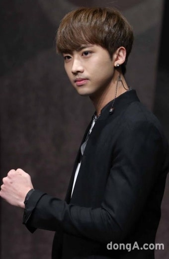[동아포토]크나큰 정인성, 주먹 불끈~