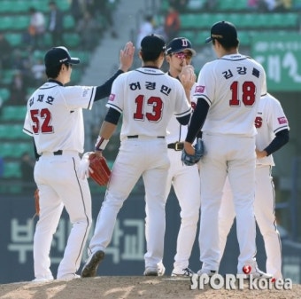 [포토] 두산, 삼성에 6-2 승리 ‘5연승 질주’