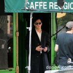 [할리우드DA:다] 니콜라스 홀트, 촌스러운 복장에도 얼굴은 ‘열일’ 중