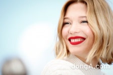 [할리우드DA:다] 레아 세이두, 칸 영화제를 사로잡은 ‘여신미소’