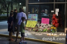 [할리우드DA:다] 故크리스티나 그리미 동료+팬들, 애도 물결 ‘편히 잠드소서’ (종합)