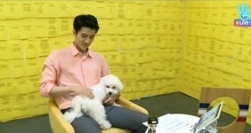 V앱 엑소 세훈, 팬들과 소통 ‘반려견 비비와 함께’